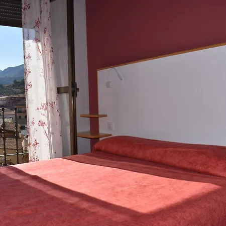 Hostal Altamira Guadalupe-2